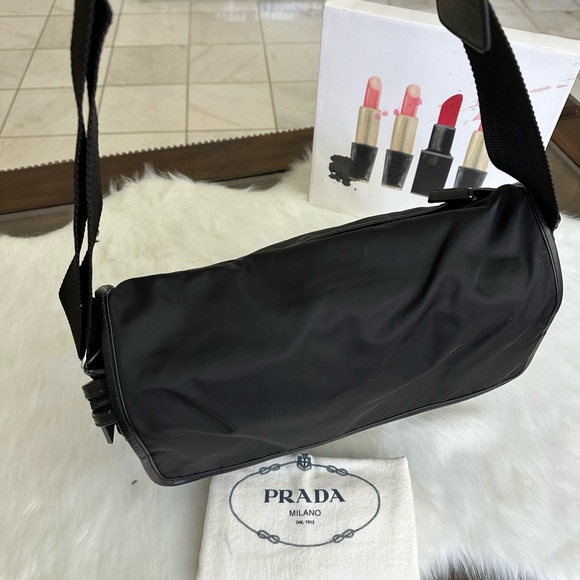 Auth Business Messenger bag excellent condition - Picture 5 of 17